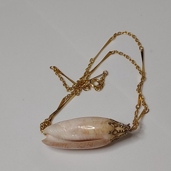 Cute 18 Inch Shell Pendant Necklace - Picture 16 of 16